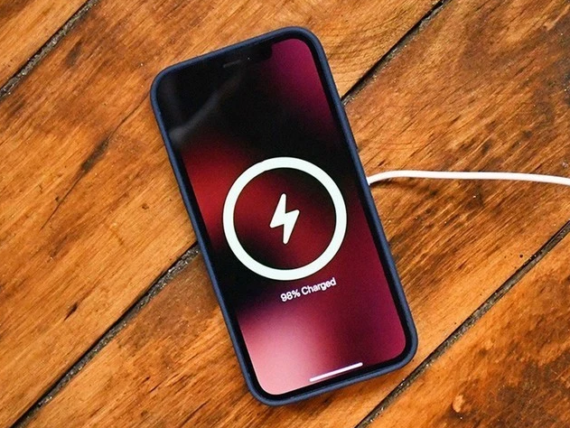 巍山苹果手机维修分享iPhone 12可以随便充电吗 